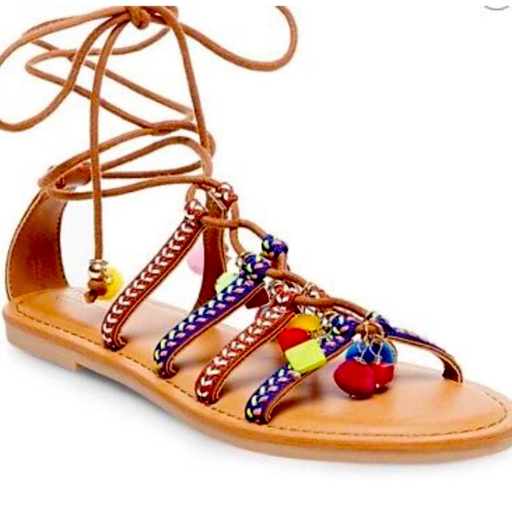 Mossimo for Target pom pom sandals. Size 9.